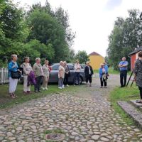 Wanha-Raahe-29-6-2024 Opastus-Soveliuksen-taloon-alkamassa