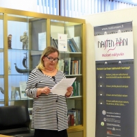 naisten-aani-nayttely katriina1